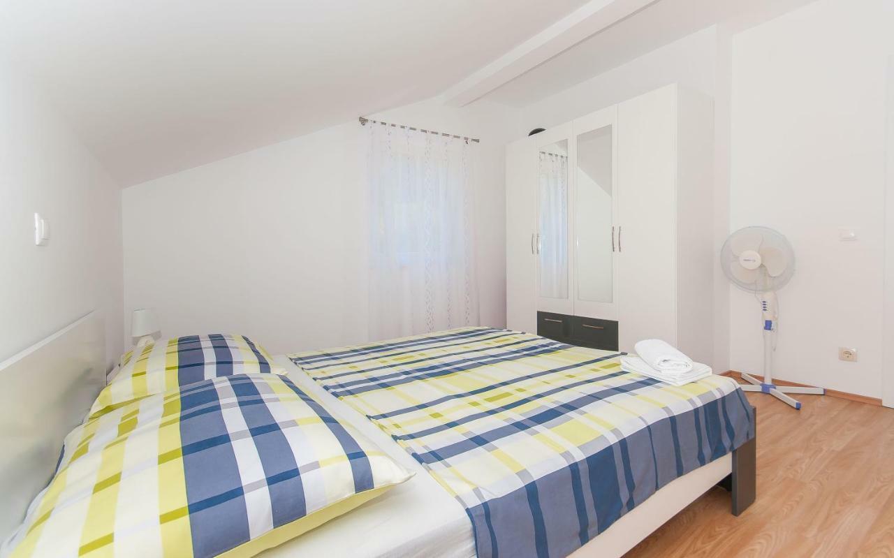 Ferienwohnung Modern Duće Exterior foto