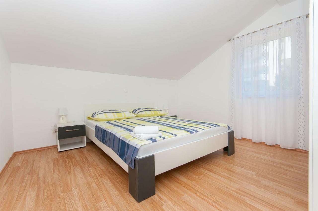 Ferienwohnung Modern Duće Exterior foto